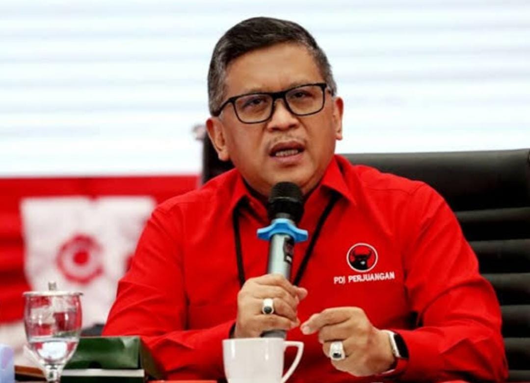 Sekjen PDIP Singgung Manuver Projo: Dulu Mau Bubar dan Tolak Prabowo Jadi Menteri