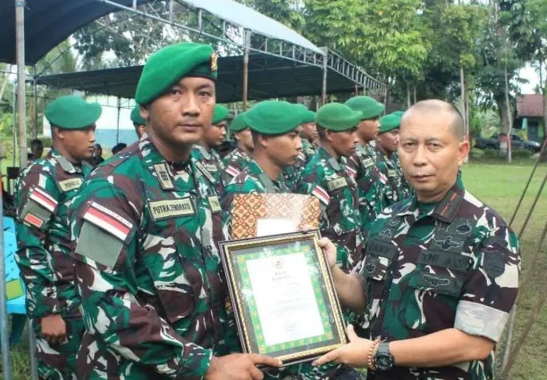 Danrem 031/WB Riau Brigjen Dany Tempuh Perjalanan Ribuan Kilometer Temui Prajuritnya di Papua, Ini yang Diberikan