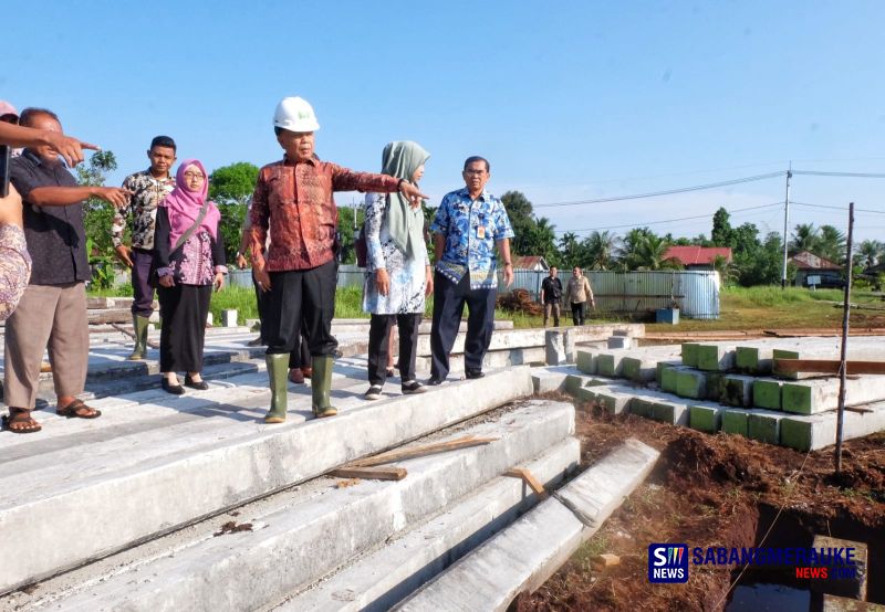 Asmar Wanti-wanti Kontraktor Gedung Perpustakaan Meranti Tuntaskan Proyek Tepat Waktu, Ini Kerugian Pemkab Jika Molor