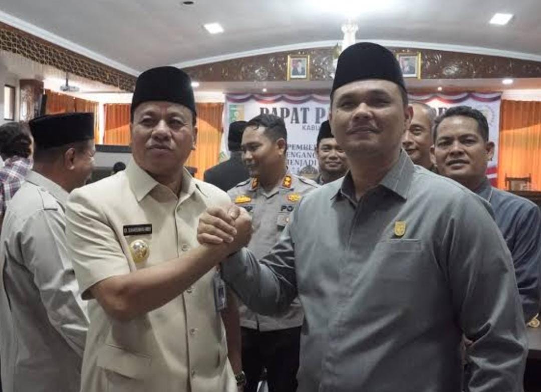 Adu Kaya Bupati Kuansing Suhardiman Amby dan Ketua DPRD Adam, Siapa Paling Tajir?