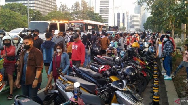 Dishub Peringatkan Larangan Parkir di Empat Titik Wilayah Pekanbaru, Ancam Lakukan Penggembosan Ban