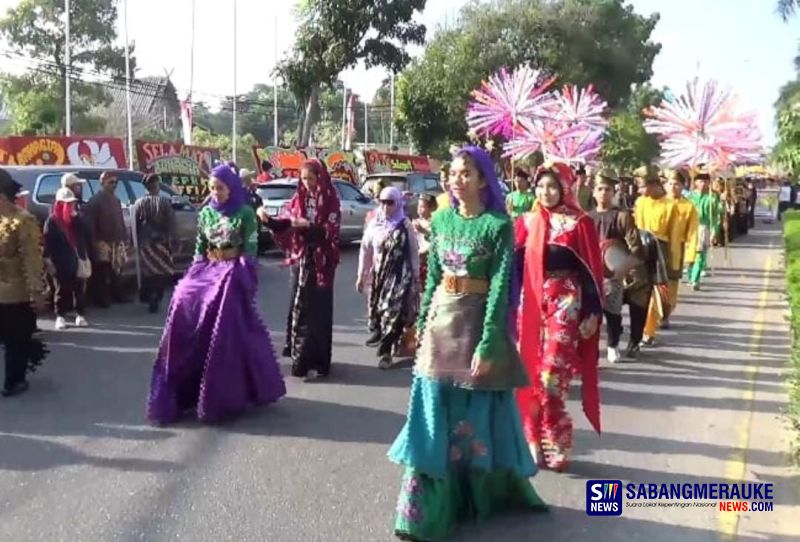 Parade Bhineka Tunggal Ika Wujud Provinsi Riau Miniatur Indonesia Raya