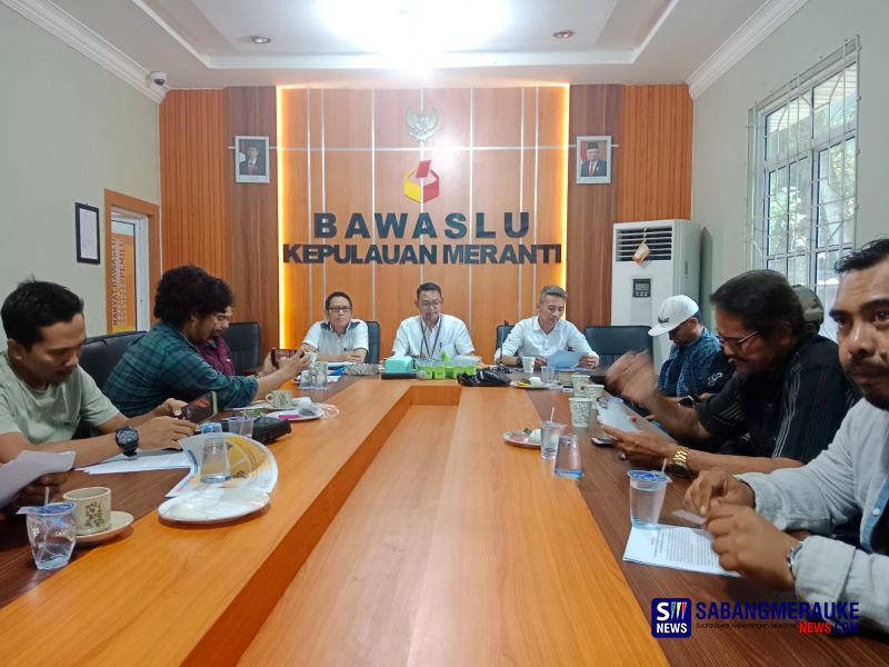 Syamsurizal Tetap Jabat Ketua Bawaslu Kepulauan Meranti, Muhamad Hafit Deklarasi Keluarganya Jadi Caleg