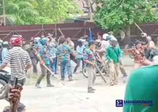 Dua Kubu Buruh Bentrok di Pekanbaru