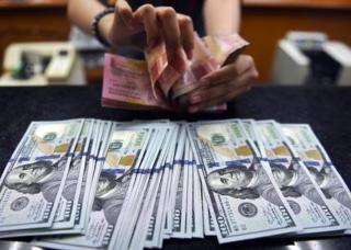 Rupiah Makin Tunduk di Hadapan Dollar AS, Kurs Bisa Tembus Rp 16.000