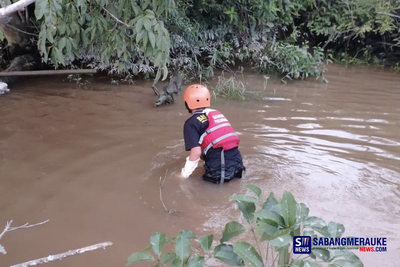Belum Mahir Berenang, Tim SAR Gabungan Lakukan Pencarian Remaja 13 Tahun Tenggelam di Sungai Siak