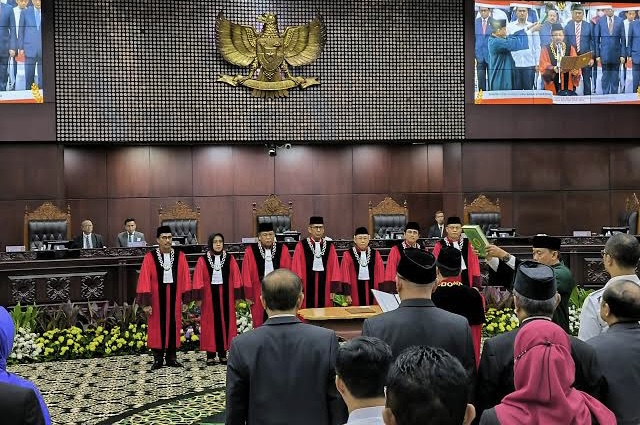 Paman Gibran Absen Saat Pelantikan Suhartoyo Jadi Ketua MK