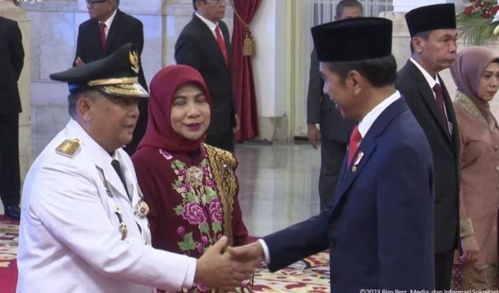 Sah! Edy Natar Resmi Dilantik Presiden Jokowi Sebagai Gubernur Riau Definitif