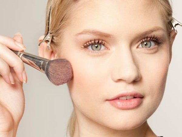 Inilah Tips Agar Makeup Tahan Lama dan Tidak Mudah Luntur