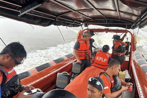 Kapal Terbakar di Perairan Pulau Rusah, Satu ABK Belum Ditemukan