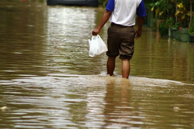 Pemprov Riau Himbau Daerah yang Terdampak Banjir Tetapkan Status Siaga Darurat