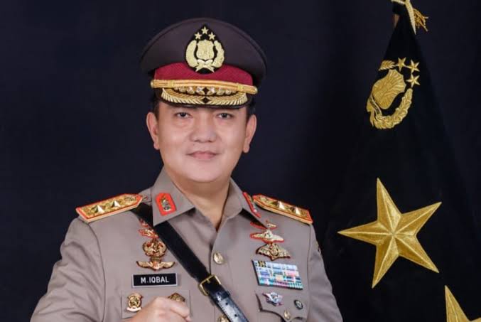 Lantik 300 Bintara Lulusan SPN Pekanbaru, Kapolda Riau Ingatkan Layani dan Lindungi Masyarakat!