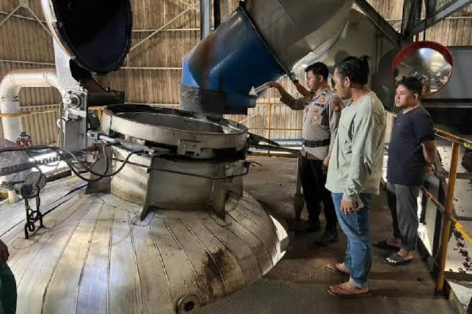 Mengenaskan! Pekerja Pabrik di Inhu Tewas Usai Masuk ke Dalam Mesin Rebusan Kelapa Sawit