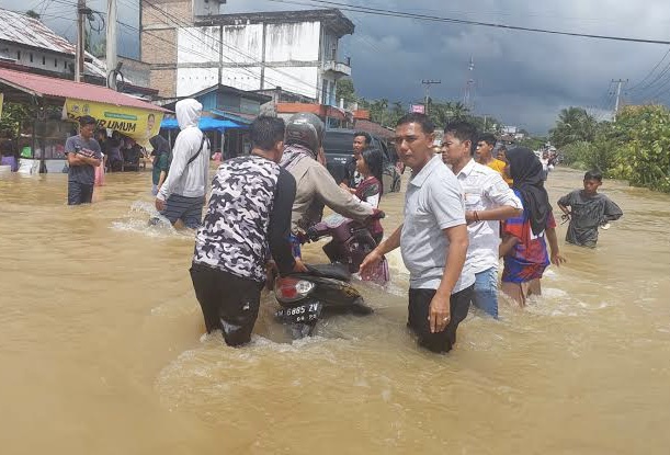 Curah Hujan Terus Meningkat, 7 Kabupaten/Kota di Riau Sudah Tetapkan Siaga Darurat Banjir