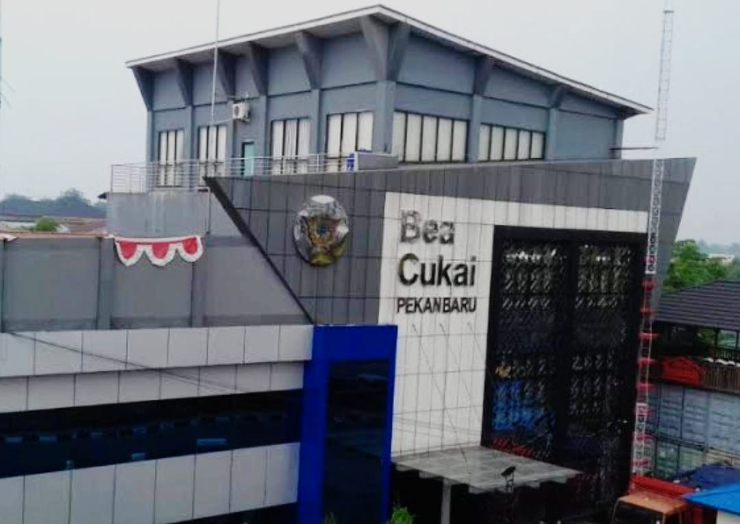 Kasus Korupsi Impor Gula, 2 Pejabat Kantor Bea Cukai Pekanbaru Diperiksa Kejagung, Sejumlah Tempat Digeledah