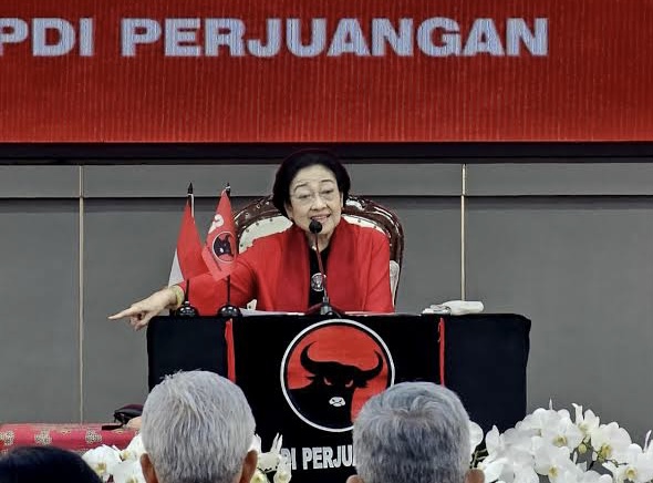 Terbaru! Megawati Beri Pesan Keras: Kekuasaan Itu Enak, Tapi Jangan Lupa Daratan