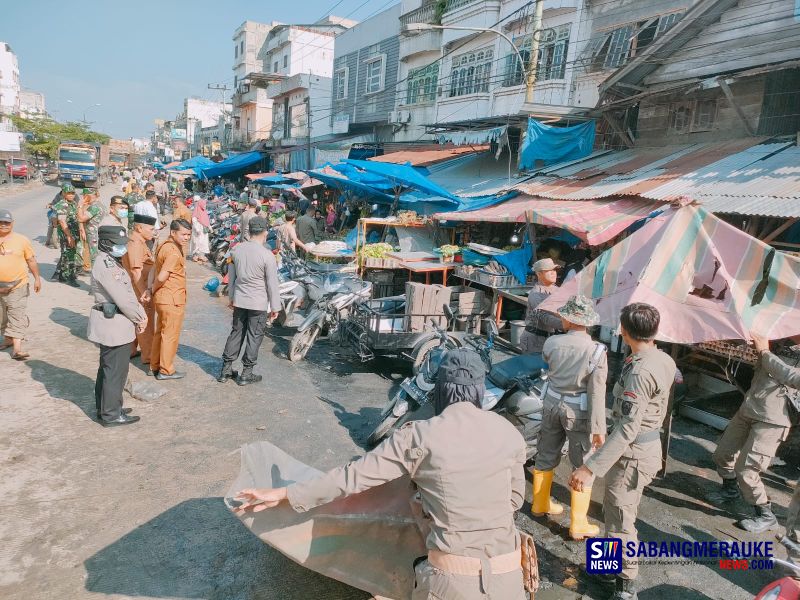 Jualan di Bahu Jalan, Upika Bagan Sinembah Tertibkan PKL Pajak Lama