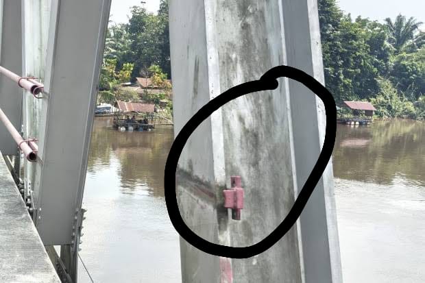 Waduh! Pagar Besi Pembatas Jembatan Siak II Dicuri