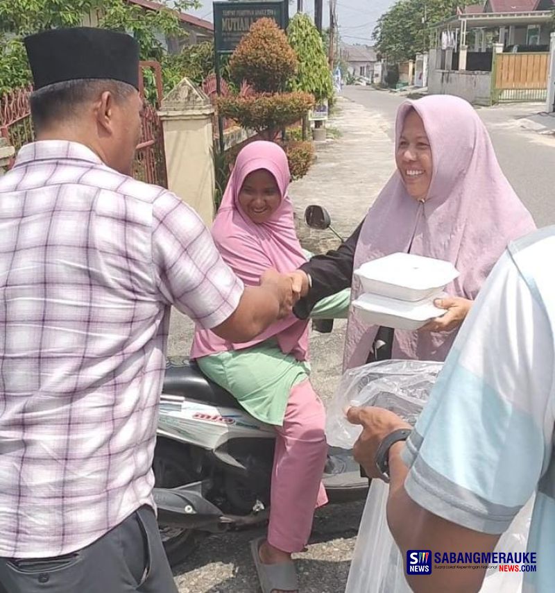 Gerakan Jumat Berkah Tembus Pekan ke 25, Arif Frans Darmana Dkk Tuai Simpati Masyarakat