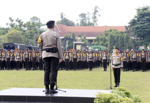 Pimpin Apel Penerimaan BKO Polda dan Brimob, Irjen Iqbal Apresiasi Dedikasi Personel Pengamanan TPS di Riau