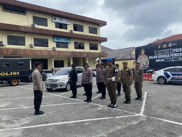 16 Personel Gabungan Diterjunkan dalam Pengamanan Pemilu 2024 di Kota Pekanbaru, Patroli Kantor KPU hingga Bawaslu