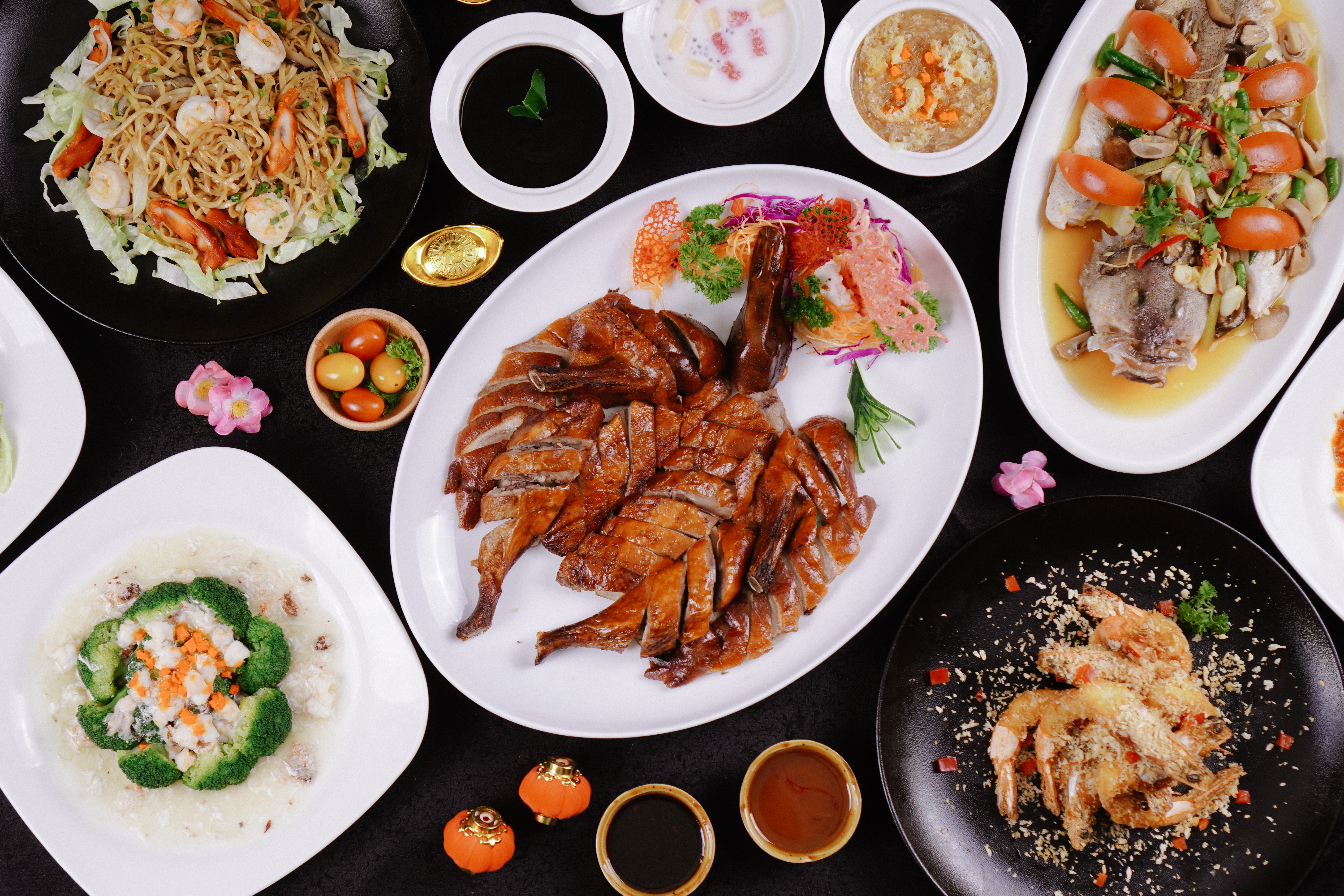 Novotel Pekanbaru Hadirkan Festive Asian Fusion Food Dalam Rangka Merayakan Cap Go Meh