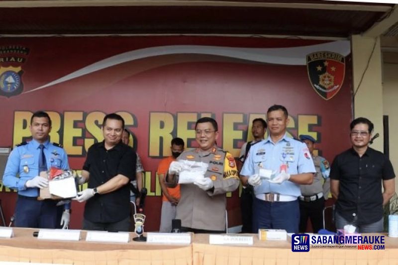Polresta Pekanbaru Bongkar Peredaran Narkoba Antar Provinsi Bermodus Paket Makanan Burung, Tersangka Diupah Rp5 Juta