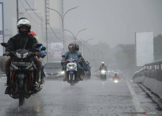 BMKG: Hujan Intensitas Ringan hingga Lebat Masih Guyur Riau Hari Ini