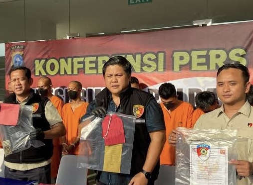 Praktik Jual Beli Senpi Ilegal di Pekanbaru Berhasil Digagalkan, 4 Pelaku Diamankan