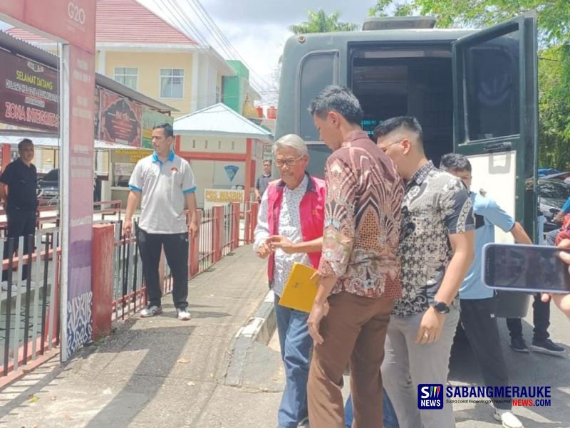 Mantan Bupati Kuansing Sukarmis Jadi Tersangka Korupsi Proyek Hotel, Langsung Ditahan Kejaksaan