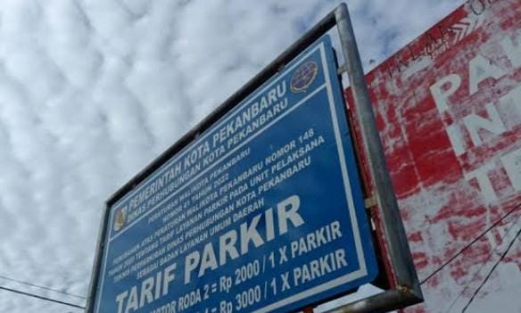 Peralihan Kewenangan dari Dishub ke Disperindag, Tarif Parkir Pasar Tradisional di Pekanbaru Turun Jadi Rp1.000