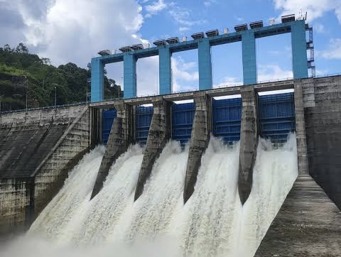 Pintu Waduk PLTA Koto Panjang Kembali Dibuka Siang Ini