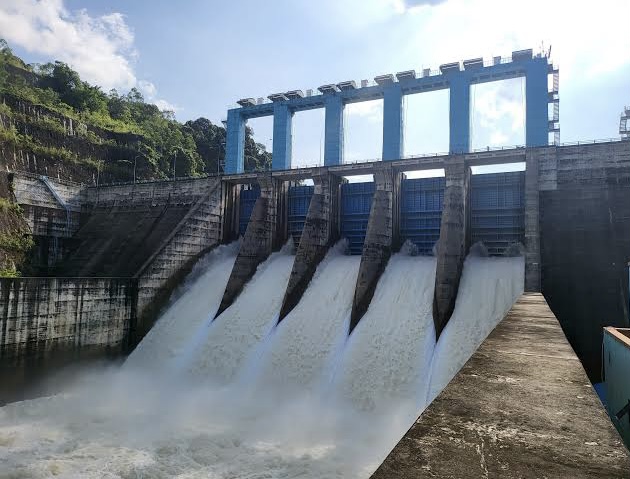 Alhamdulillah, PLTA Koto Panjang Kembali Kurangi Tinggi Bukaan Pintu Waduk