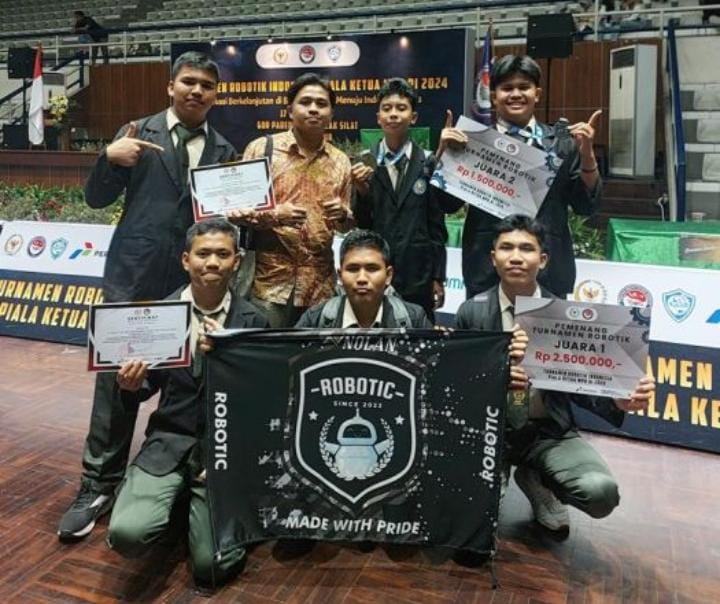 Keren! Tim Robotik MAN 1 Kota Pekanbaru Borong Juara pada Ajang Piala Ketua MPR RI 2024