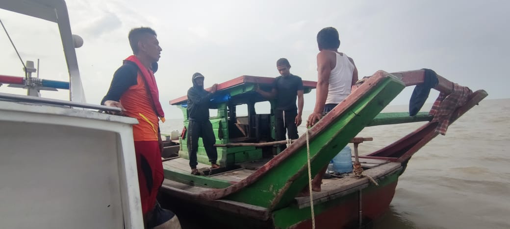 Kecelakaan Kapal Cepat di Perairan Sinaboi Rokan Hilir, Dua Nelayan Hilang 