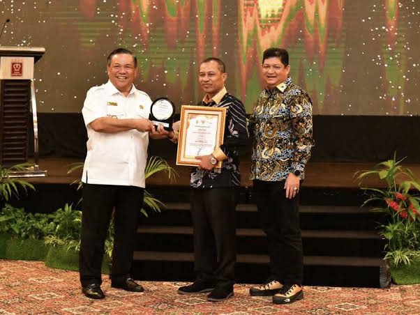 Peduli Jaminan Sosial Pekerja, Kabupaten Bengkalis Raih Terbaik I Patriana Award 2023