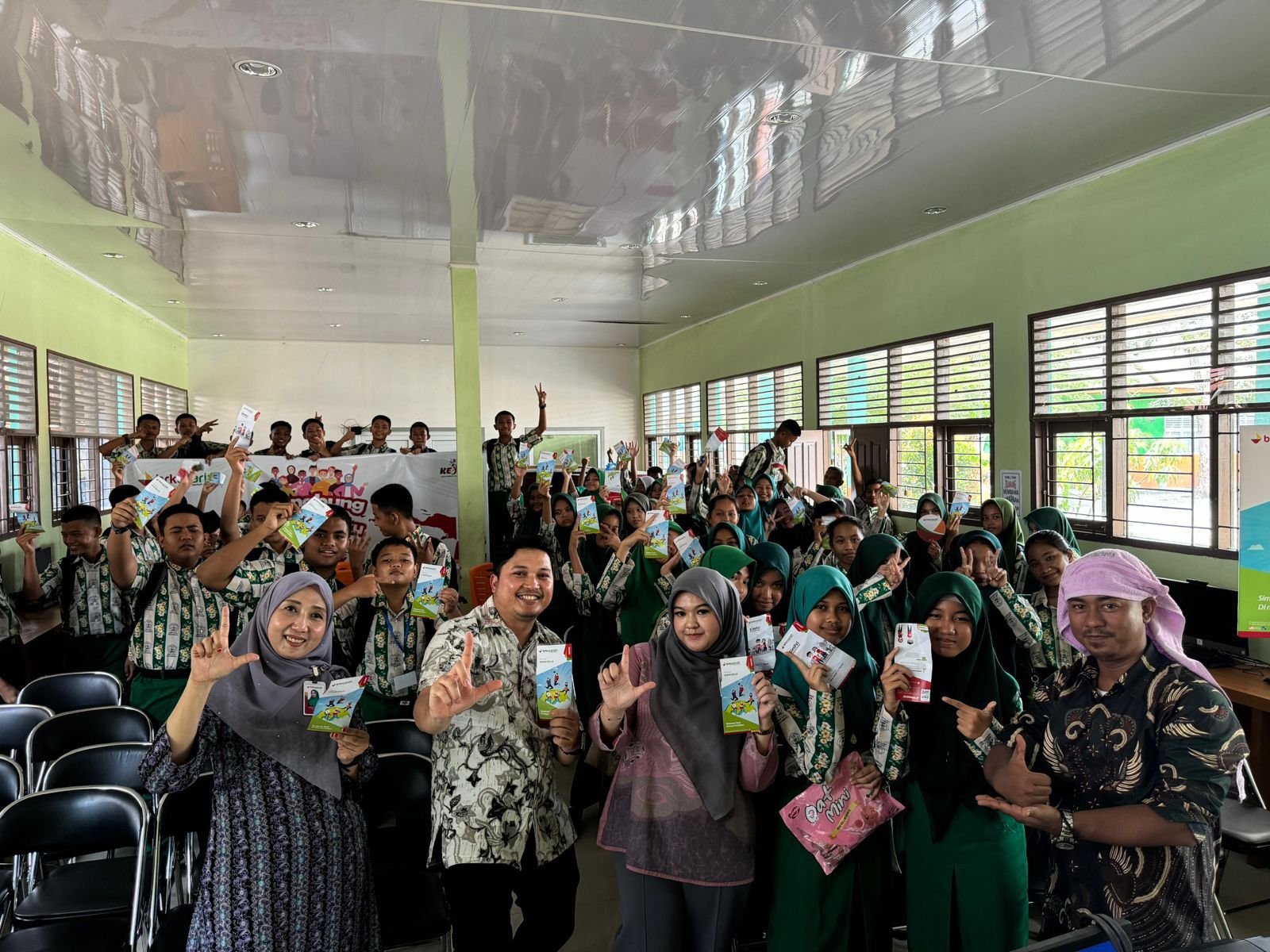 Setor Rp 1.000 ke BRK Syariah Pekanbaru Arifin Ahmad, Pelajar Langsung Miliki Tabungan Simpel