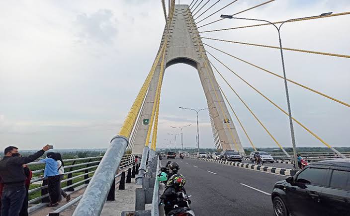 Parah! Besi Flyover Sudirman dan Jembatan Siak IV Pekanbaru Dipreteli Maling