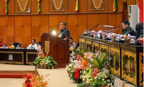 SF Hariyanto Sampaikan Ranperda Pertanggungjawaban APBD 2023, Berharap DPRD Riau Segera Membahas