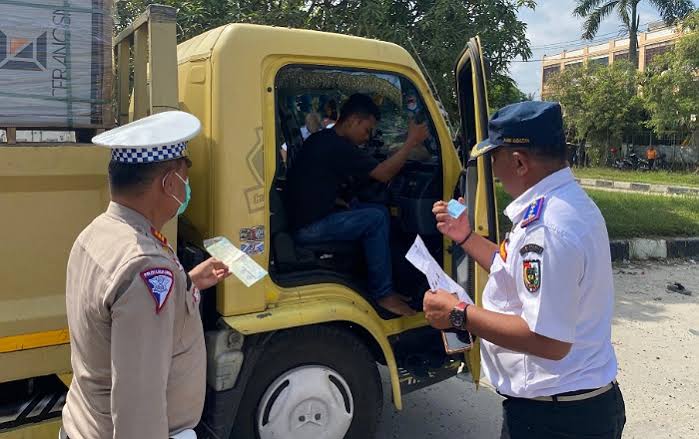43 Kendaraan ODOL Ditilang Dishub Pekanbaru, Bikin Jalan Cepat Rusak dan Macet