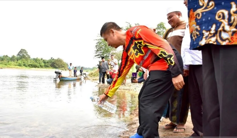 2 Tahun Tak Pernah Ditangkap, Kini Warga Gunung Malelo Kampar Gelar Festival di Lubuk Larangan