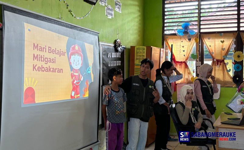 Berikan Pemahaman Sejak Dini, Mahasiswa KKN MBKM Universitas Riau Sosialisasikan Bahaya Karhutla di SD Negeri 18 Siak Kecil 