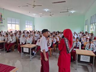 BRK Syariah Taja Banking Day di SMP Negeri 1 Lingga, Ajak Siswa Miliki Tabungan Simpel
