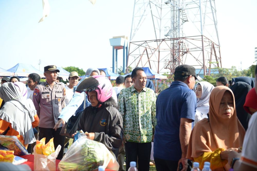 Masyarakat Pekanbaru Padati Gerakan Pangan Murah di Halaman Kantor TVRI