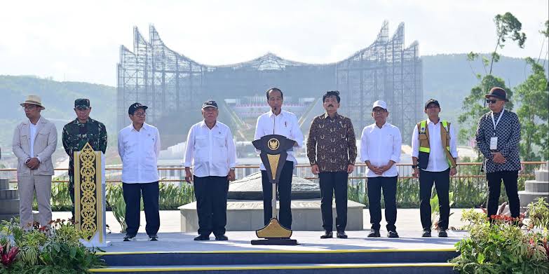 Jokowi Sebut Ada Bau-bau Kolonial Istana Negara di Jakarta, Banggakan IKN Karya Anak Bangsa