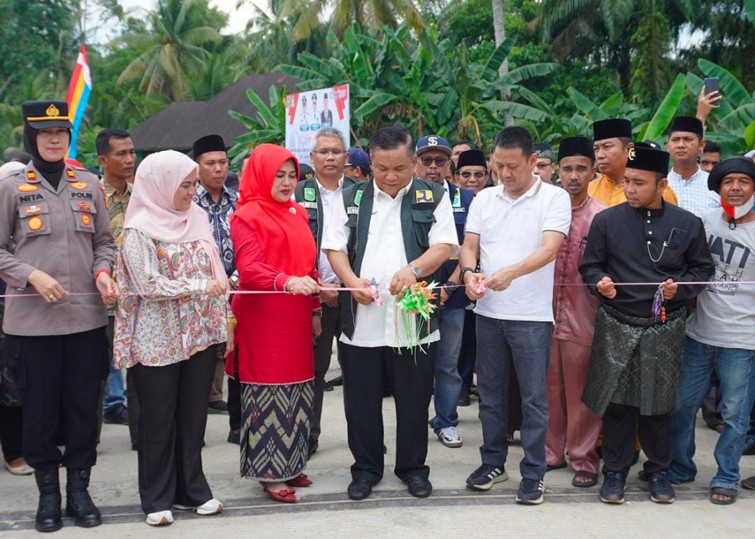 SF Hariyanto Resmikan Jembatan Limau Manis yang Dibangun Pemprov Riau di Kampar