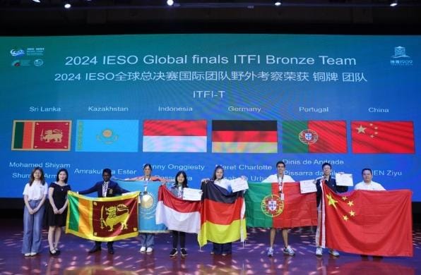 Keren! Siswi Asal Riau Raih Tiga Medali di IESO 2024 Beijing