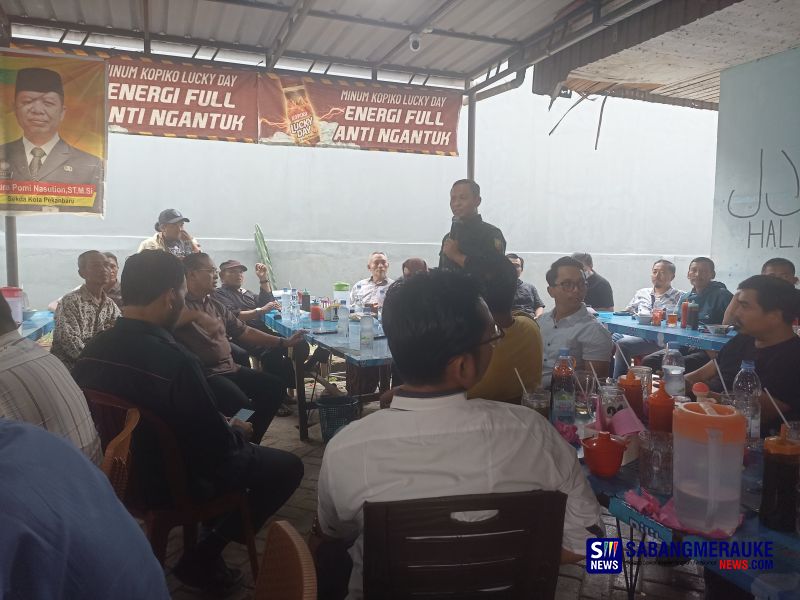 Agung Nugroho Bersama Istri Hadiri Undangan Relawan Sambil Makan Bakso