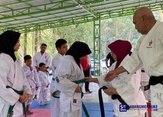 39 Kenshi Ikuti Ujian Kenaikan Tingkat Kempo Diselenggarakan Perkemi Kota Pekanbaru 