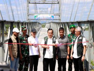 SF Hariyanto Resmikan Jembatan Gantung Sepungguk-Salo yang Dibangun Pemprov Riau